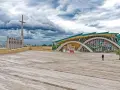 Santuario di San Pio da Pietrelcina, dove si trova Padre Pio, con la sua architettura moderna e il grande piazzale.