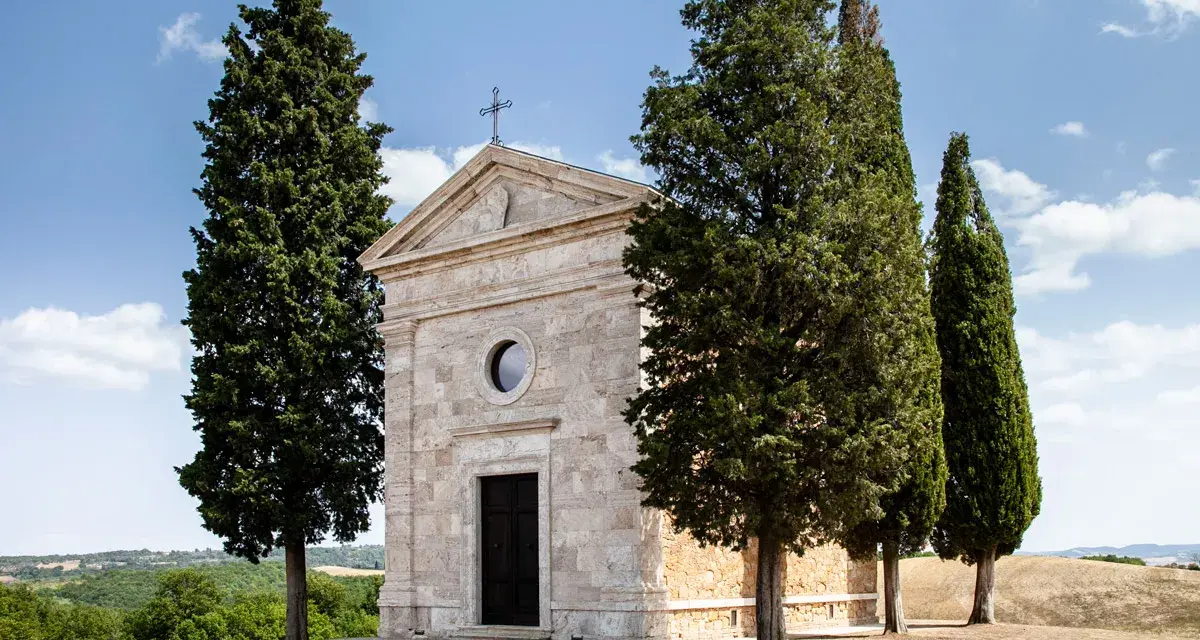 Cappella della Madonna di Vitaleta, un'icona della Val d'Orcia. Come arrivare a questo luogo magico.