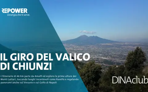 Il giro del valico di Chiunzi offre panorami mozzafiato sul Vesuvio e sul Golfo di Napoli.