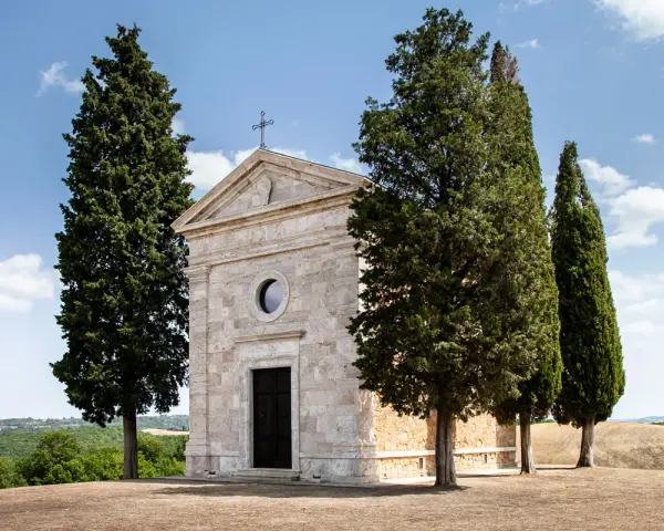 Cappella della Madonna di Vitaleta, un'icona della Val d'Orcia. Come arrivare a questo luogo magico.